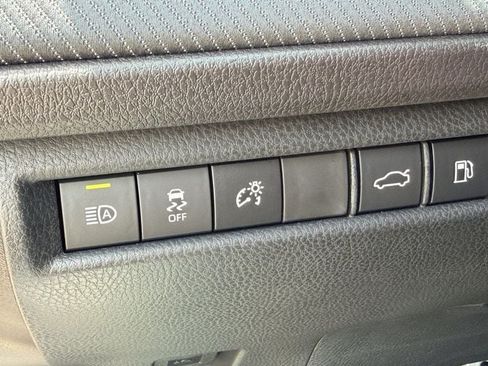 Used 2026 Toyota Camry SE FWD image 23