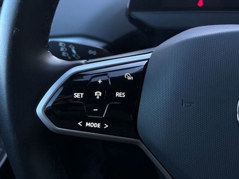 Certified 2023 Volkswagen ID.4 Pro image 25