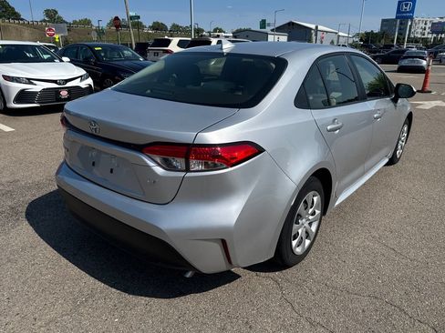Used 2024 Toyota Corolla LE FWD image 7