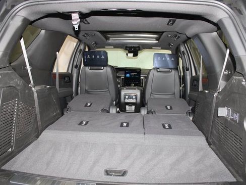 Used 2025 GMC Yukon Denali w/ Advanced Technology Package image 47