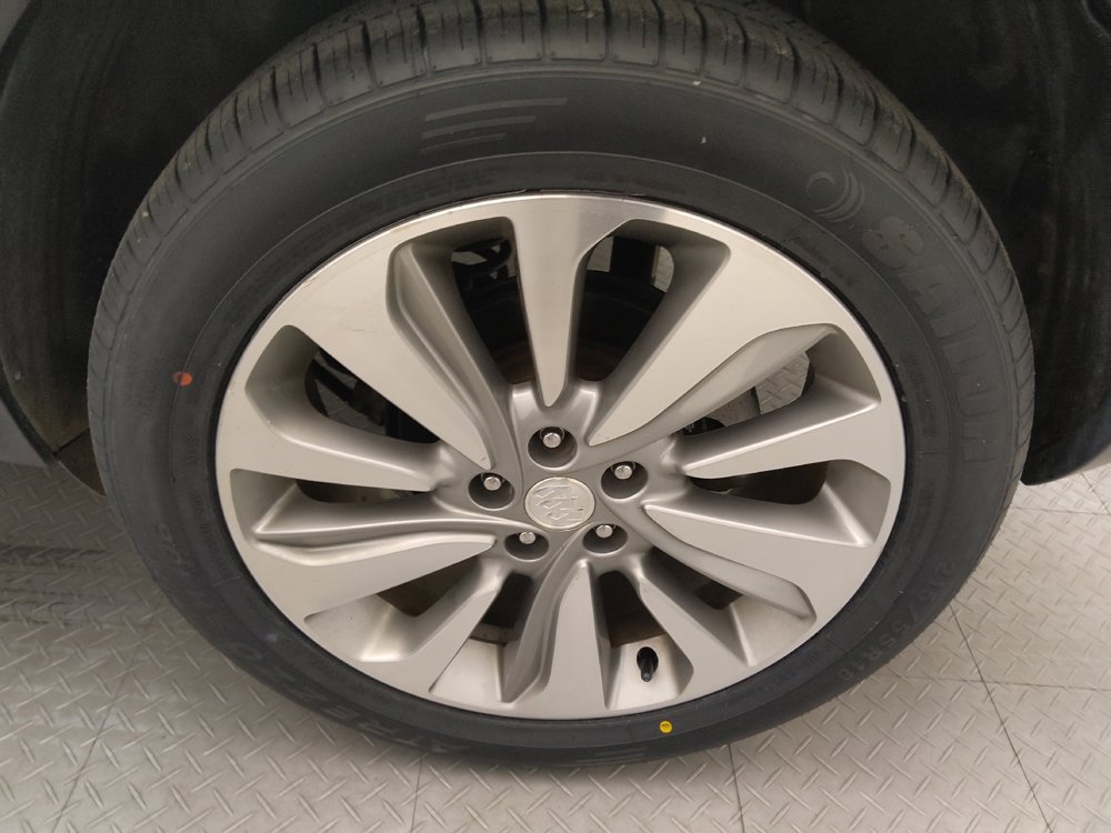 Used 2018 Buick Encore Preferred FWD image 31