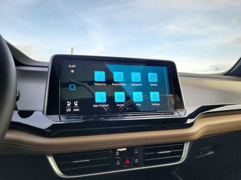 New 2026 Volkswagen Atlas Cross Sport SE FWD image 11
