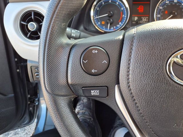 Used 2017 Toyota Corolla LE w/ Carpet Mat Package (TMS) FWD image 28
