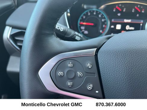 Used 2023 Chevrolet Traverse LT w/ LT Premium Package image 12