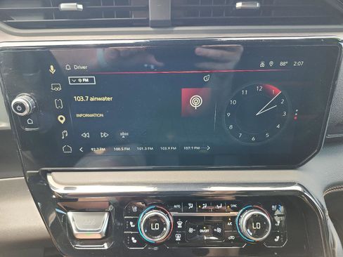 Certified 2024 GMC Sierra 1500 AT4 w/ Technology Package AWD/4WD image 18