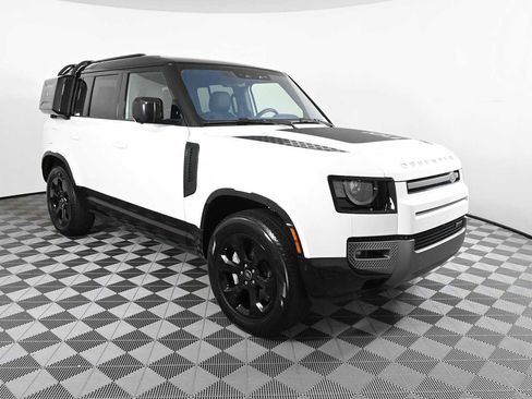 Used 2022 Land Rover Defender 110 X-Dynamic SE AWD/4WD image 8