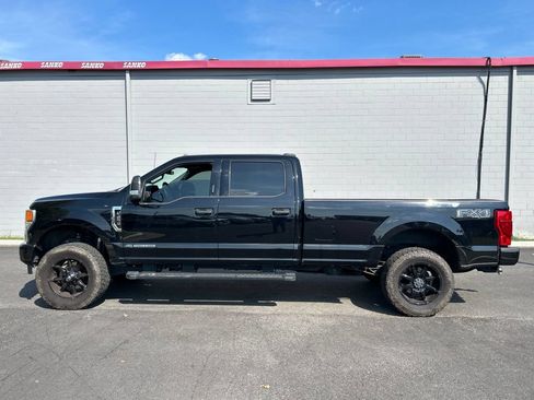 Used 2022 Ford F250 XLT w/ Black Appearance Package AWD/4WD image 7