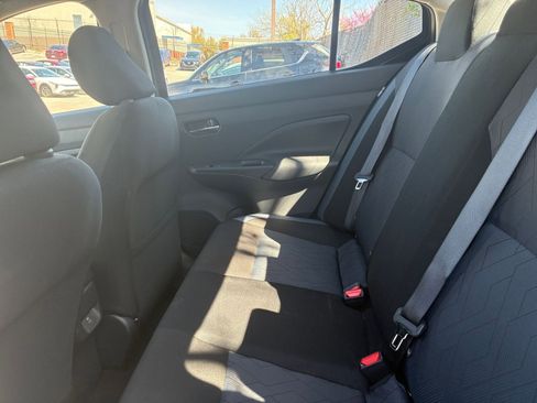 Used 2025 Nissan Versa SV FWD image 21