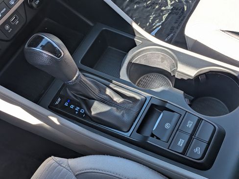 Used 2019 Hyundai Tucson SE AWD/4WD image 25