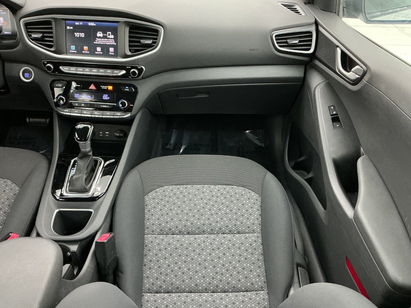 Used 2018 Hyundai Ioniq Blue FWD image 28
