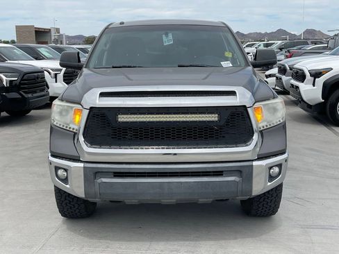 Used 2017 Toyota Tundra SR5 image 2