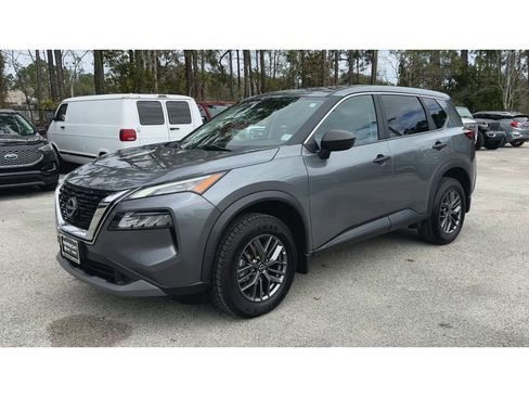 Used 2023 Nissan Rogue S image 4