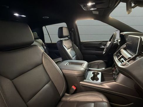 Used 2022 Chevrolet Tahoe Z71 w/ Luxury Package AWD/4WD image 31