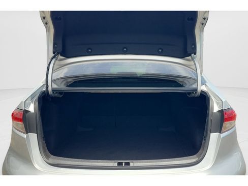 Used 2023 Toyota Corolla LE FWD image 9