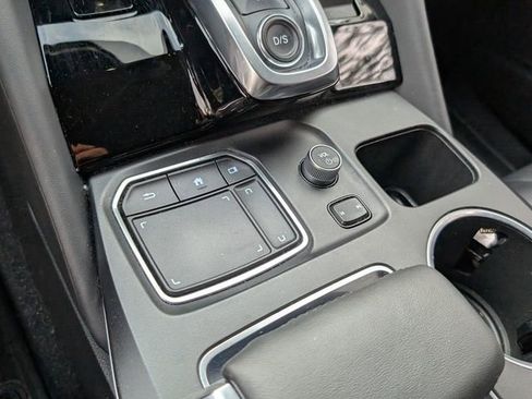 Certified 2024 Acura MDX FWD w/ Technology Package image 32