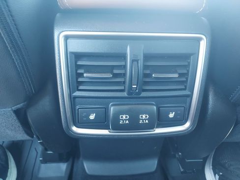 Certified 2022 Subaru Forester Touring AWD/4WD image 12