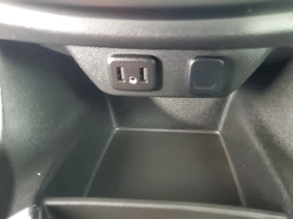 Used 2020 Chevrolet Traverse LT FWD image 19