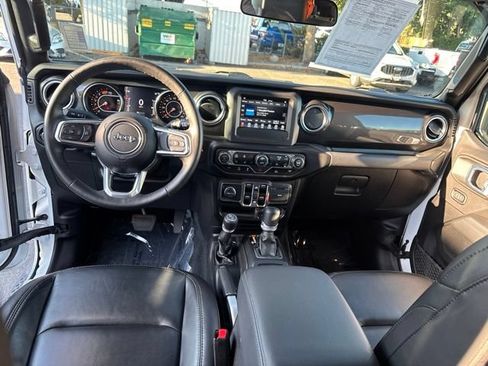 Used 2021 Jeep Wrangler Unlimited Sahara AWD/4WD image 27