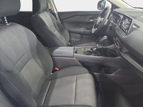 New 2026 Nissan Rogue SV image 10