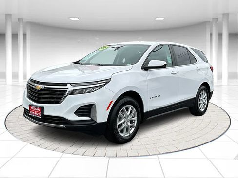 Used 2024 Chevrolet Equinox LT FWD image 1