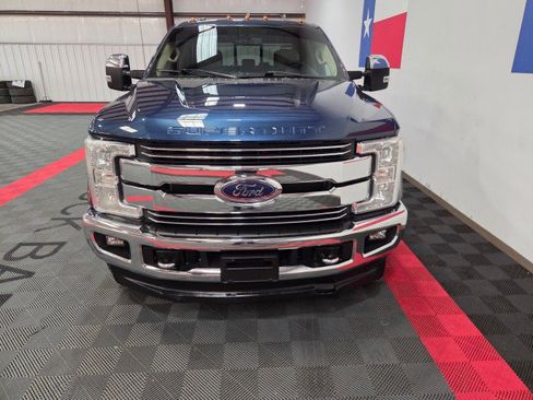 Used 2017 Ford F250 Lariat w/ Chrome Package image 17