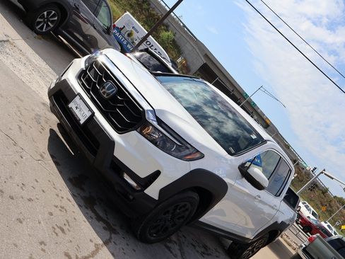 Certified 2023 Honda Ridgeline RTL image 3