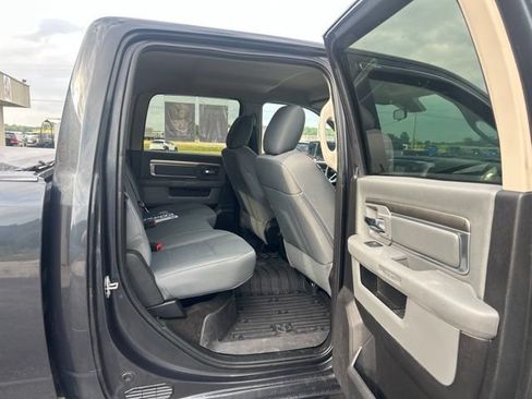 Used 2017 RAM 2500 SLT AWD/4WD image 19