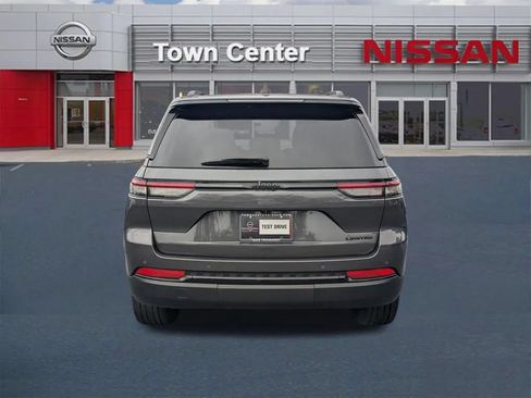 Used 2024 Jeep Grand Cherokee Limited w/ Black Appearance Package RWD image 6
