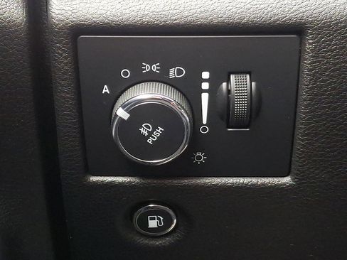 Used 2017 Jeep Grand Cherokee Limited image 29