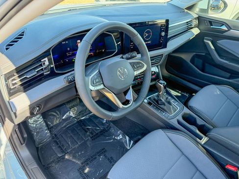 New 2026 Volkswagen Jetta SE FWD image 11