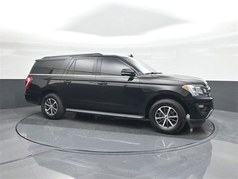 Used 2021 Ford Expedition Max XLT image 11