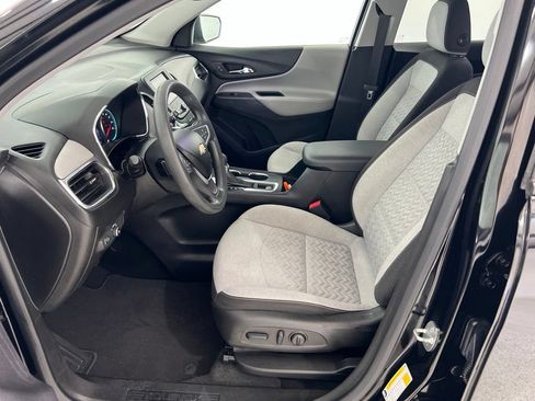 Used 2022 Chevrolet Equinox LS w/ LS Convenience Package FWD image 17