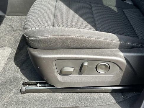 New 2026 GMC Canyon Elevation w/ Convenience Package image 16