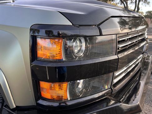 Used 2017 Chevrolet Silverado 2500 LTZ w/ Duramax Plus Package image 16