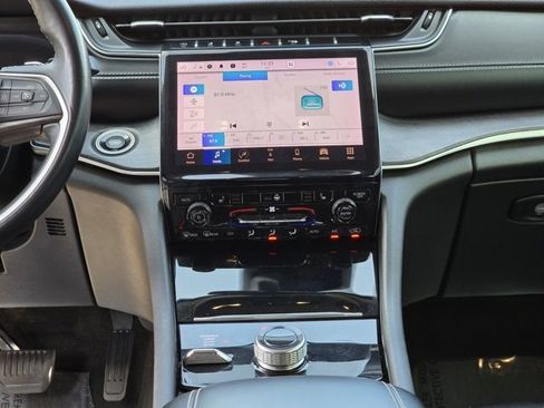 Used 2022 Jeep Grand Cherokee L Limited image 29