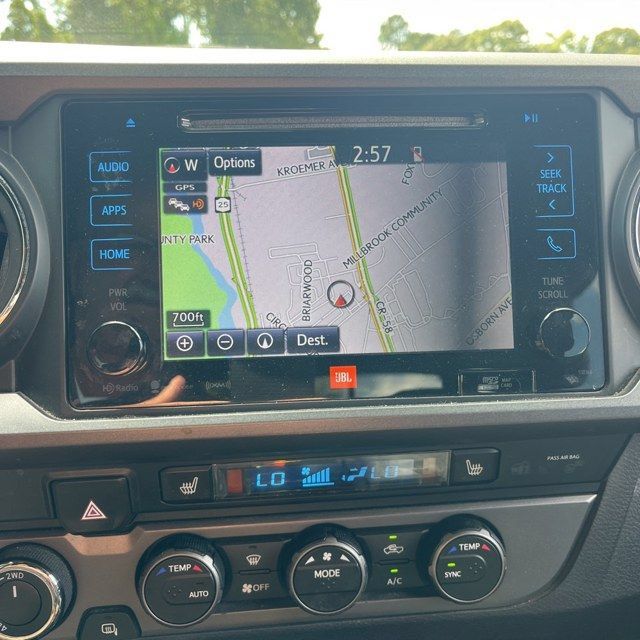 Used 2019 Toyota Tacoma TRD Off-Road AWD/4WD image 17
