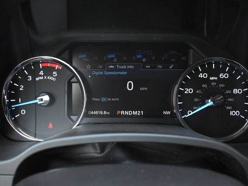 Used 2019 Ford F350 Lariat w/ Lariat Ultimate Package AWD/4WD image 34
