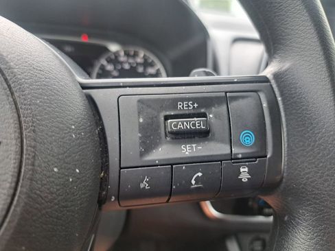 Used 2024 Nissan Rogue SV AWD/4WD image 13