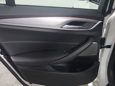 Used 2019 BMW 530e w/ M Sport Package image 13