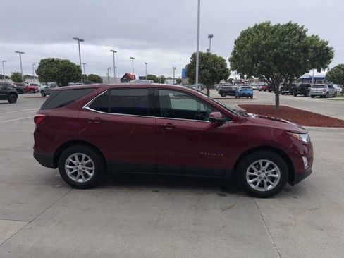 Used 2019 Chevrolet Equinox LT FWD image 4