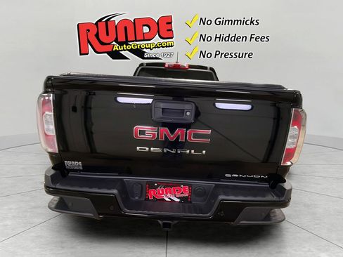 Used 2022 GMC Canyon Denali w/ Denali Black Edition Package image 5