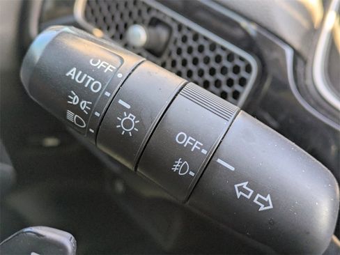 Used 2022 Honda Civic Touring image 29