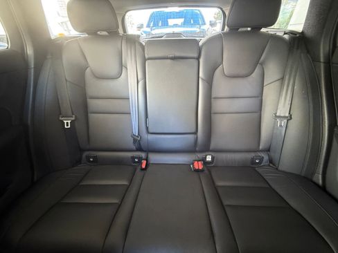 Used 2025 Volvo V60 B5 Cross Country Plus image 38