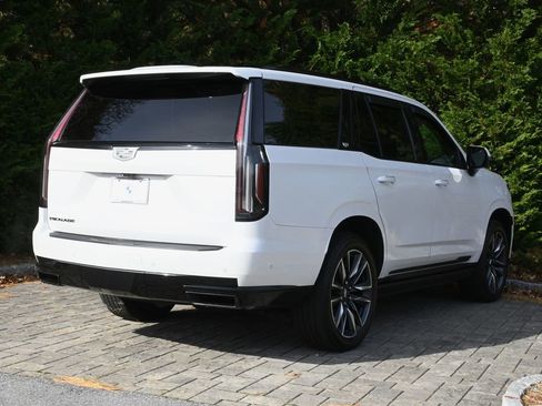 Used 2021 Cadillac Escalade Sport Platinum w/ Heavy-Duty Trailer Package image 7