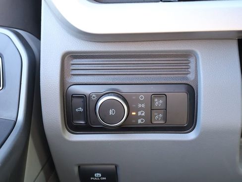 Used 2025 Ford F250 XLT image 30
