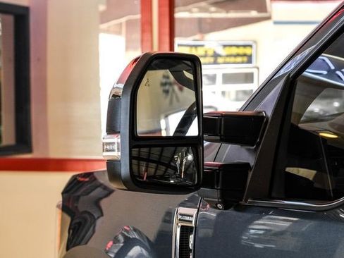 Used 2019 Ford F250 Platinum w/ Platinum Ultimate Package image 39