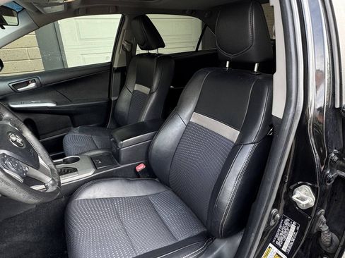 Used 2012 Toyota Camry SE FWD image 11