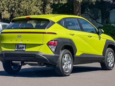 Used 2026 Hyundai Kona SE AWD/4WD image 4