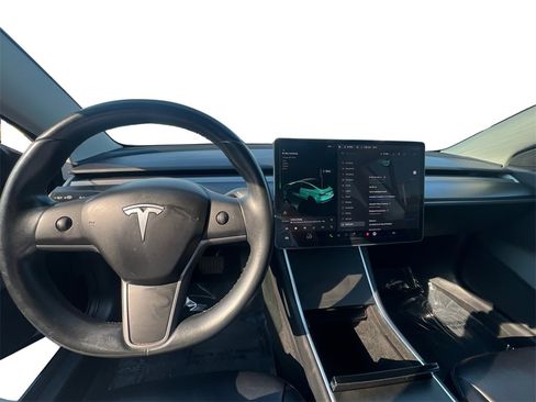 Used 2018 Tesla Model 3 Long Range image 19