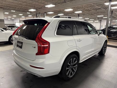 Used 2018 Volvo XC90 T6 Momentum w/ Convenience Package AWD/4WD image 4